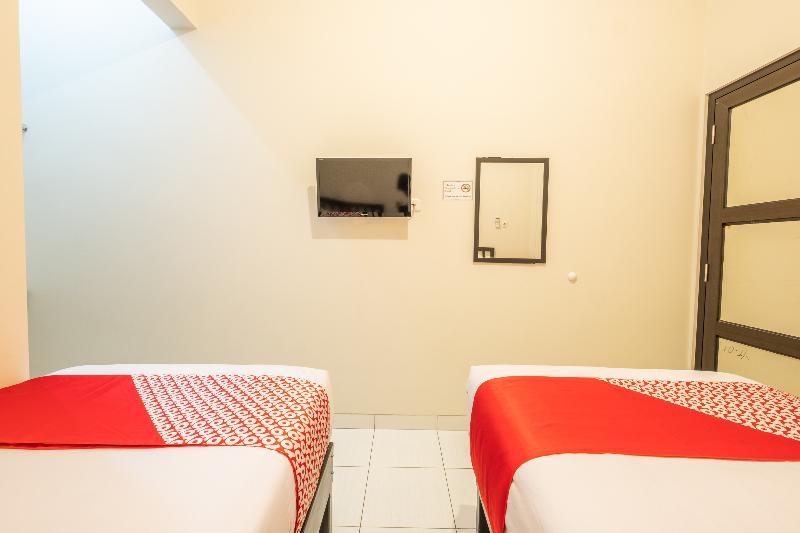 Hotel Syariah Tremigo Guesthouse Cirebon Exterior foto